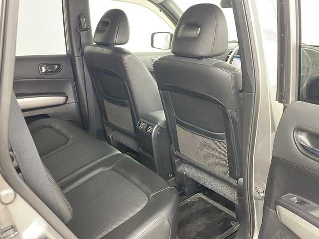 日産 エクストレイル 20Xt 道央・札幌 2011(平23)年 8.7万km ブレードシルバー ・4WD/・社外ナビ（MDV-L503）/&CD&DVD&USB&フルセグTV/・横滑り防止装置/・ダウンヒルアシストコントロール/・全席シートヒーター/・撥水シート/・ETC/・ドアミラーヒーター/・ルーフレール/・オートライト/・スマートキー/・スペアキー