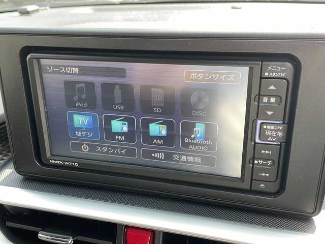 ダイハツ ロッキー G 宮崎県 2021(令3)年 3万km シャイニングホワイトパール ＳＤナビ、Ｂｌｕｅｔｏｏｔｈ接続、ＵＳＢ入力端子、後部座席ＵＳＢ端子、ＬＥＤヘッドランプ、リアフォグ、コーナーセンサー、前方ドライブレコーダー、純正アルミホイール１７インチ、運転席助手席シートヒーター
