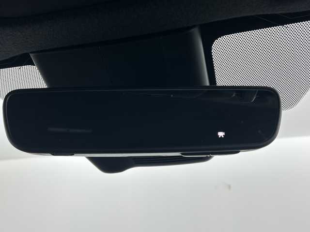 トヨタ ヤリスクロス Z 愛知県 2022(令4)年 0.2万km プラチナホワイトパールマイカ 純正8インチディスプレイオーディオ/・ナビ/・フルセグTV/・Bluetooth/パノラミックビューモニター/ビルトインETC2.0/純正前後ドライブレコーダー/合皮/ファブリックコンビシート/運転席パワーシート/前席シートヒーター/トヨタセーフティセンス/・プリクラッシュセーフティ/・レーントレーシングアシスト/・レーダークルーズコントロール/・オートマチックハイビーム/・ロードサインアシスト/フルLEDヘッドランプ/純正18インチアルミホイール/ステアリングヒーター/ナノイーX/スマートキー