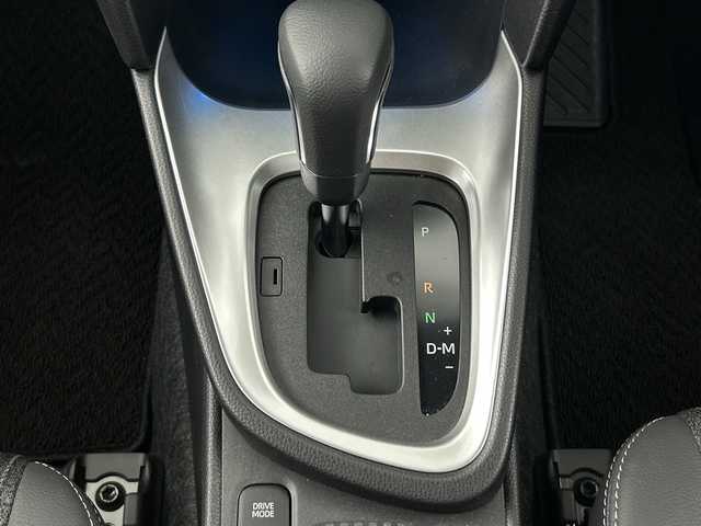 トヨタ ヤリスクロス Z 愛知県 2022(令4)年 0.2万km プラチナホワイトパールマイカ 純正8インチディスプレイオーディオ/・ナビ/・フルセグTV/・Bluetooth/パノラミックビューモニター/ビルトインETC2.0/純正前後ドライブレコーダー/合皮/ファブリックコンビシート/運転席パワーシート/前席シートヒーター/トヨタセーフティセンス/・プリクラッシュセーフティ/・レーントレーシングアシスト/・レーダークルーズコントロール/・オートマチックハイビーム/・ロードサインアシスト/フルLEDヘッドランプ/純正18インチアルミホイール/ステアリングヒーター/ナノイーX/スマートキー