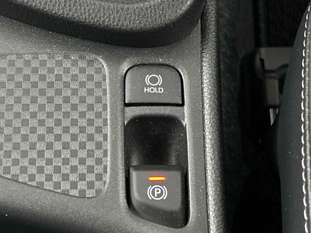 トヨタ ヤリスクロス Z 愛知県 2022(令4)年 0.2万km プラチナホワイトパールマイカ 純正8インチディスプレイオーディオ/・ナビ/・フルセグTV/・Bluetooth/パノラミックビューモニター/ビルトインETC2.0/純正前後ドライブレコーダー/合皮/ファブリックコンビシート/運転席パワーシート/前席シートヒーター/トヨタセーフティセンス/・プリクラッシュセーフティ/・レーントレーシングアシスト/・レーダークルーズコントロール/・オートマチックハイビーム/・ロードサインアシスト/フルLEDヘッドランプ/純正18インチアルミホイール/ステアリングヒーター/ナノイーX/スマートキー