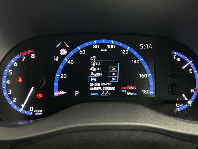 トヨタ ヤリスクロス Z 愛知県 2022(令4)年 0.2万km プラチナホワイトパールマイカ 純正8インチディスプレイオーディオ/・ナビ/・フルセグTV/・Bluetooth/パノラミックビューモニター/ビルトインETC2.0/純正前後ドライブレコーダー/合皮/ファブリックコンビシート/運転席パワーシート/前席シートヒーター/トヨタセーフティセンス/・プリクラッシュセーフティ/・レーントレーシングアシスト/・レーダークルーズコントロール/・オートマチックハイビーム/・ロードサインアシスト/フルLEDヘッドランプ/純正18インチアルミホイール/ステアリングヒーター/ナノイーX/スマートキー