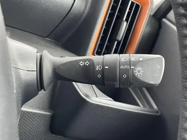 ダイハツ タント ファンクロスターボ 埼玉県 2023(令5)年 0.7万km サンドベージュメタリック スマートアシスト　社外９インチナビ　パノラマモニター　ビルトインＥＴＣ　ドライブレコーダー　シートヒーター　ＨＤＭＩ　純正アルミホイール　スマートキー　オートハイビーム　ＬＥＤヘッドライト　地デジＴＶ