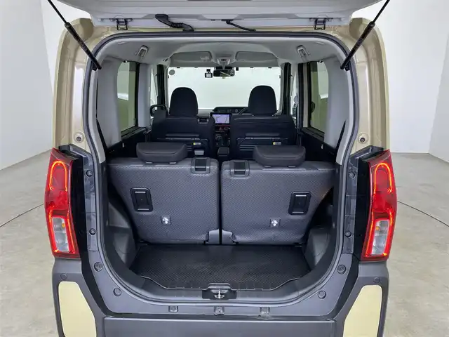 ダイハツ タント ファンクロスターボ 埼玉県 2023(令5)年 0.7万km サンドベージュメタリック スマートアシスト　社外９インチナビ　パノラマモニター　ビルトインＥＴＣ　ドライブレコーダー　シートヒーター　ＨＤＭＩ　純正アルミホイール　スマートキー　オートハイビーム　ＬＥＤヘッドライト　地デジＴＶ