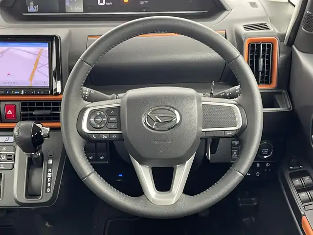 ダイハツ タント ファンクロスターボ 埼玉県 2023(令5)年 0.7万km サンドベージュメタリック スマートアシスト　社外９インチナビ　パノラマモニター　ビルトインＥＴＣ　ドライブレコーダー　シートヒーター　ＨＤＭＩ　純正アルミホイール　スマートキー　オートハイビーム　ＬＥＤヘッドライト　地デジＴＶ