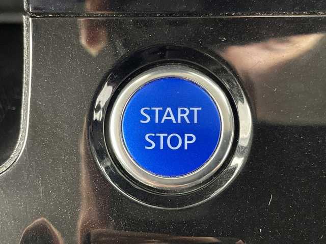 日産 セレナ e－パワー ハイウェイスター V 岐阜県 2021(令3)年 6.5万km ダークメタルグレー プロパイロット/10インチ純正SDナビ/フルセグ/BT/DVD/アラウンドビューモニター/デジタルインナーミラー/ビルトインETC/車線逸脱警報/車線逸脱防止支援/後側方車両検知警報/後側方衝突防止支援/エマージェンシーブレーキ/クリアランスソナー/両側パワースライドドア/LEDオートライト/フォグランプ/ハイビームアシスト/純正15インチAW/シートバックテーブル/サンシェード/純正フロアマット/サイドバイザー/スマートキー/スペアキー