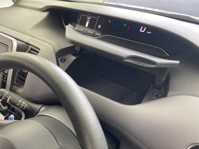 日産 セレナ e－パワー ハイウェイスター V 岐阜県 2021(令3)年 6.5万km ダークメタルグレー プロパイロット/10インチ純正SDナビ/フルセグ/BT/DVD/アラウンドビューモニター/デジタルインナーミラー/ビルトインETC/車線逸脱警報/車線逸脱防止支援/後側方車両検知警報/後側方衝突防止支援/エマージェンシーブレーキ/クリアランスソナー/両側パワースライドドア/LEDオートライト/フォグランプ/ハイビームアシスト/純正15インチAW/シートバックテーブル/サンシェード/純正フロアマット/サイドバイザー/スマートキー/スペアキー