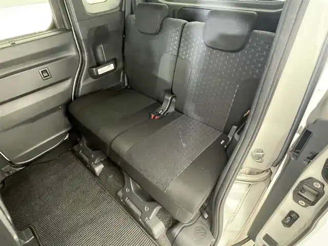 ダイハツ ウェイク X SA 滋賀県 2015(平27)年 8万km パールホワイトⅢ 社外メモリーナビ/フルセグテレビ/バックカメラ/片側パワースライドドア/アイドリングストップ/LEDヘッドライト/衝突軽減ブレーキ/オートライト/ETC/ステアリングスイッチ/プッシュスタート/スマートキー