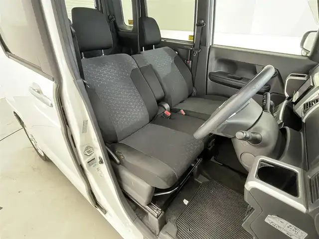 ダイハツ ウェイク X SA 滋賀県 2015(平27)年 8万km パールホワイトⅢ 社外メモリーナビ/フルセグテレビ/バックカメラ/片側パワースライドドア/アイドリングストップ/LEDヘッドライト/衝突軽減ブレーキ/オートライト/ETC/ステアリングスイッチ/プッシュスタート/スマートキー