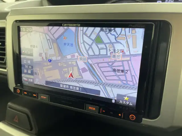 ダイハツ ウェイク X SA 滋賀県 2015(平27)年 8万km パールホワイトⅢ 社外メモリーナビ/フルセグテレビ/バックカメラ/片側パワースライドドア/アイドリングストップ/LEDヘッドライト/衝突軽減ブレーキ/オートライト/ETC/ステアリングスイッチ/プッシュスタート/スマートキー