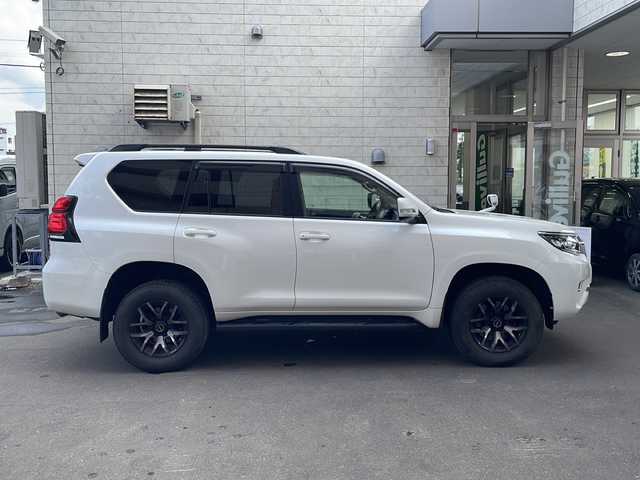 トヨタ ランドクルーザー プラド TX 道央・札幌 2021(令3)年 3.3万km ホワイトパールクリスタルシャイン 社外ナビ(TV、DVD、CD、SD、BT、FM、AM)/４WD/純正フロアマット/純正ドアバイザー/横滑り防止/ダウンヒルアシストコントロール/ドラレコ前後/ETC/電格サンルーフ/オートライト/電格ミラー/純正エンジンスターター/レーンアシスト/クルーズコントロール/シートヒーターD席/バックカメラ/プッシュスタート