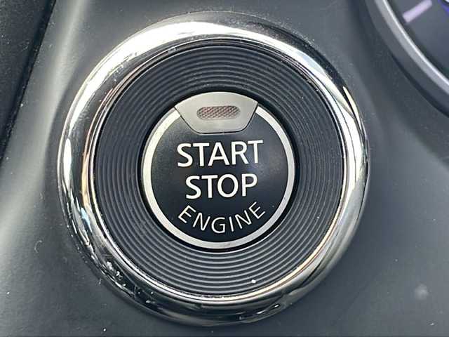 日産 スカイライン 茨城県 2014(平26)年 8.2万km ハガネブルーM 純正ナビ/　　【ワンセグTV/CD/DVD/BT】/アラウンドビューモニター/横滑り防止装置/衝突被害軽減システム/LEDオートライト/クルーズコントロール/黒レザーシート/シートヒーター/シートメモリ/パワーシート/純正17インチアルミホイール/純正フロアマット/プッシュスタート/ビルトインETC/ドライブレコーダー【SDなし】