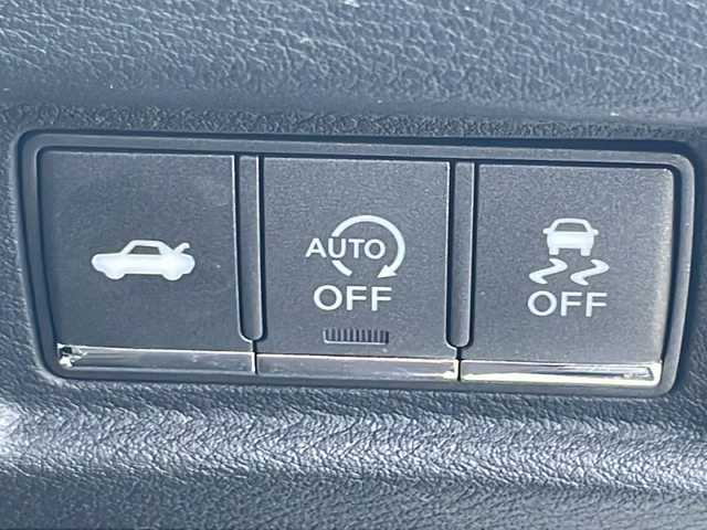 日産 スカイライン 茨城県 2014(平26)年 8.2万km ハガネブルーM 純正ナビ/　　【ワンセグTV/CD/DVD/BT】/アラウンドビューモニター/横滑り防止装置/衝突被害軽減システム/LEDオートライト/クルーズコントロール/黒レザーシート/シートヒーター/シートメモリ/パワーシート/純正17インチアルミホイール/純正フロアマット/プッシュスタート/ビルトインETC/ドライブレコーダー【SDなし】