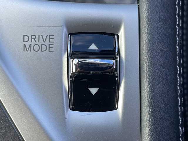 日産 スカイライン 茨城県 2014(平26)年 8.2万km ハガネブルーM 純正ナビ/　　【ワンセグTV/CD/DVD/BT】/アラウンドビューモニター/横滑り防止装置/衝突被害軽減システム/LEDオートライト/クルーズコントロール/黒レザーシート/シートヒーター/シートメモリ/パワーシート/純正17インチアルミホイール/純正フロアマット/プッシュスタート/ビルトインETC/ドライブレコーダー【SDなし】