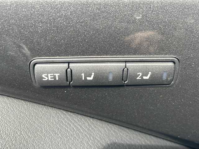 日産 スカイライン 茨城県 2014(平26)年 8.2万km ハガネブルーM 純正ナビ/　　【ワンセグTV/CD/DVD/BT】/アラウンドビューモニター/横滑り防止装置/衝突被害軽減システム/LEDオートライト/クルーズコントロール/黒レザーシート/シートヒーター/シートメモリ/パワーシート/純正17インチアルミホイール/純正フロアマット/プッシュスタート/ビルトインETC/ドライブレコーダー【SDなし】