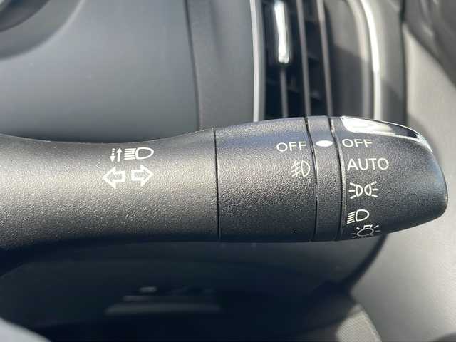 日産 スカイライン 茨城県 2014(平26)年 8.2万km ハガネブルーM 純正ナビ/　　【ワンセグTV/CD/DVD/BT】/アラウンドビューモニター/横滑り防止装置/衝突被害軽減システム/LEDオートライト/クルーズコントロール/黒レザーシート/シートヒーター/シートメモリ/パワーシート/純正17インチアルミホイール/純正フロアマット/プッシュスタート/ビルトインETC/ドライブレコーダー【SDなし】