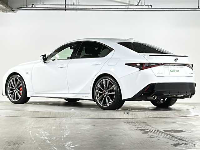 レクサス ＩＳ 300h Fスポーツ 広島県 2022(令4)年 0.7万km ホワイトノーヴァガラスフレーク 禁煙/ムーンルーフ/純正ナビ/CD/DVD/Blu-ray/DTV/Bluetooth/パノラミックビューモニター/オレンジキャリパー/レザーシート/シートヒーター/パワーシート/ステアリングヒーター/ステアリングスイッチ/パドルシフト/前後ドライブレコーダー/ビルトインETC2.0/純正19インチアルミホイール/スマートキー/カードキー/プッシュスタート/保証書・取扱説明書