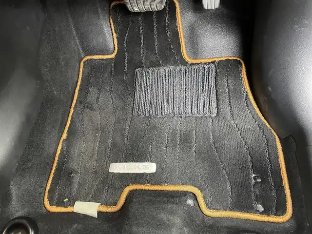 日産 キックス X ツートーンインテリアED 群馬県 2021(令3)年 5万km ラディアントレッド/ピュアブラック 2トーン 純正９インチナビ　アラウンドビューモニター　プロパイロット　ＬＥＤ　オートハイビーム　シートヒーター　純正１７インチＡＷ　ステアリングヒーター　ステアリングリモコン　ＥＴＣ　ドライブレコーダー　禁煙車