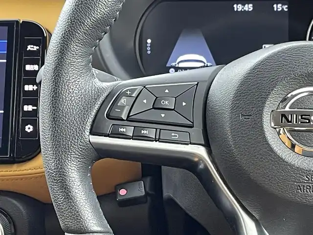 日産 キックス X ツートーンインテリアED 群馬県 2021(令3)年 5万km ラディアントレッド/ピュアブラック 2トーン 純正９インチナビ　アラウンドビューモニター　プロパイロット　ＬＥＤ　オートハイビーム　シートヒーター　純正１７インチＡＷ　ステアリングヒーター　ステアリングリモコン　ＥＴＣ　ドライブレコーダー　禁煙車