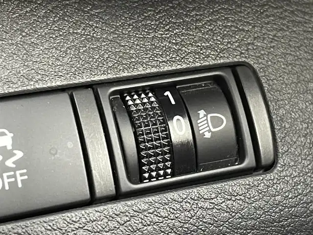 日産 キックス X ツートーンインテリアED 群馬県 2021(令3)年 5万km ラディアントレッド/ピュアブラック 2トーン 純正９インチナビ　アラウンドビューモニター　プロパイロット　ＬＥＤ　オートハイビーム　シートヒーター　純正１７インチＡＷ　ステアリングヒーター　ステアリングリモコン　ＥＴＣ　ドライブレコーダー　禁煙車