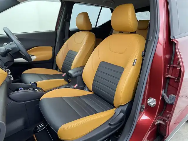 日産 キックス X ツートーンインテリアED 群馬県 2021(令3)年 5万km ラディアントレッド/ピュアブラック 2トーン 純正９インチナビ　アラウンドビューモニター　プロパイロット　ＬＥＤ　オートハイビーム　シートヒーター　純正１７インチＡＷ　ステアリングヒーター　ステアリングリモコン　ＥＴＣ　ドライブレコーダー　禁煙車