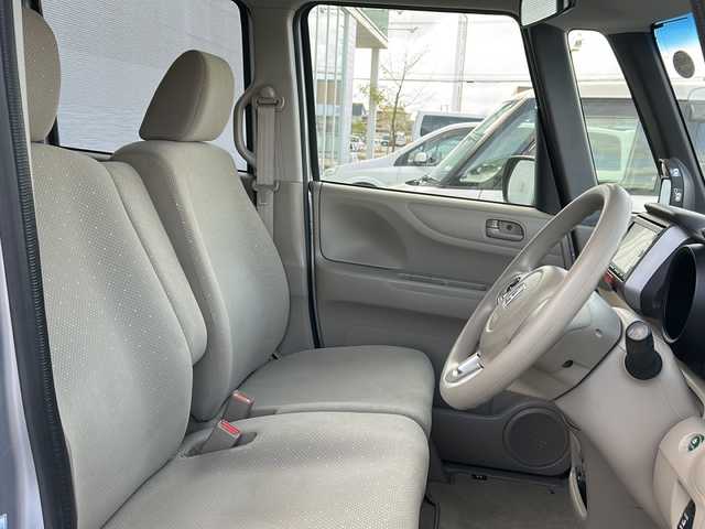 ホンダ Ｎ ＢＯＸ G Lパッケージ 秋田県 2014(平26)年 6.9万km カトラリーシルバーM 4WD/純正メモリナビ/Bluetooth、CD/DVD、ワンセグTV/バックカメラ/ETC/片側パワースライドドア/純正14インチAW