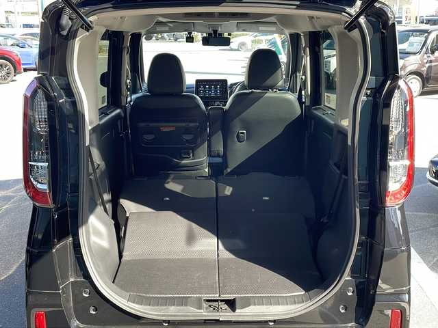 三菱 デリカミニ T プレミアム 長野県 2023(令5)年 2.2万km アメジストブラック 禁煙車/ワンオーナー/４WD/純正9インチナビ/【MM222D-LM】/（フルセグTV/Bluetooth）/e-Assist./・衝突被害軽減ブレーキ/・踏み間違い衝突防止アシスト/・車線逸脱防止支援機能/・オートマチックハイビーム/・ふらつき警報/・前方衝突予測警報/・標識検知システム/・先行車発進通知/・マイパイロット（レーダークルーズコントロール・車線維持支援）/・デジタルルームミラー/・マルチアラウンドモニター/ビルトインETC/ハンズフリー両側パワースライドドア/ドライブレコーダー/ハーフレザーシート/前席シートヒーター/ステアリングヒーター/革巻きステアリング/ステアリングスイッチ/パドルシフト/電動パーキングブレーキ/ブレーキホールド/LEDヘッドライト/フォグランプ/オートライト/スマートキー/Pスタート/電動格納ミラー/純正15インチAW/純正ラバーマット/ルーフレール