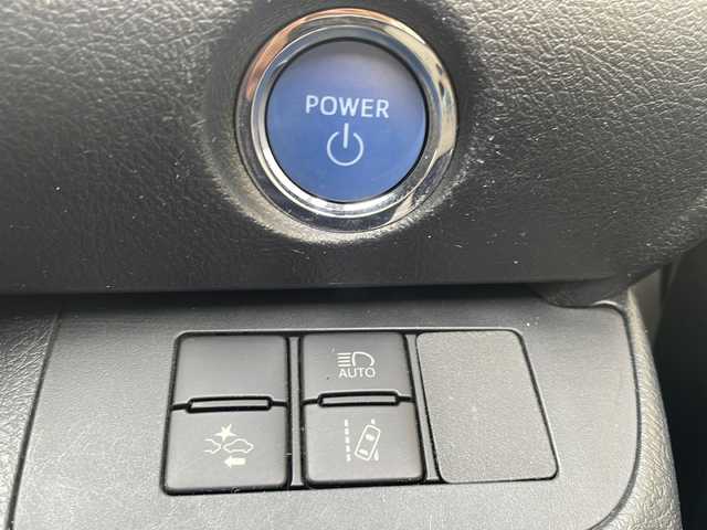 トヨタ シエンタ ハイブリッド G クエロ 兵庫県 2020(令2)年 5.3万km ホワイトパールクリスタルシャイン 純正SDナビ　フルセグ、DVD、BT、AM、FM/バックカメラ/ビルトインETC/クルーズコントロール/衝突被害軽減ブレーキ/車線逸脱警報/両側パワースライドドア/ハーフレザーシート/前方ドライブレコーダー/プッシュスタート/スマートキー×２	/横滑り防止/純正フロアマット