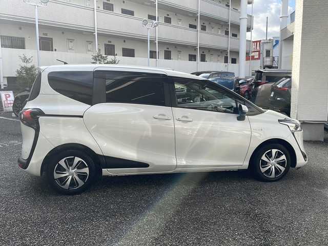 トヨタ シエンタ ハイブリッド G クエロ 兵庫県 2020(令2)年 5.3万km ホワイトパールクリスタルシャイン 純正SDナビ　フルセグ、DVD、BT、AM、FM/バックカメラ/ビルトインETC/クルーズコントロール/衝突被害軽減ブレーキ/車線逸脱警報/両側パワースライドドア/ハーフレザーシート/前方ドライブレコーダー/プッシュスタート/スマートキー×２	/横滑り防止/純正フロアマット