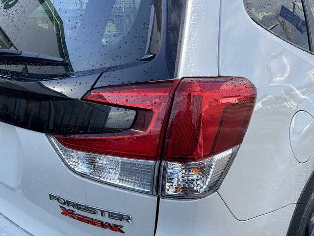 スバル フォレスター X－ブレイク 新潟県 2018(平30)年 5.5万km クリスタルホワイトP ワンオーナー/禁煙車/純正メモリーナビ/バック・サイドカメラ/シートヒーター/前席パワーシート/社外後席モニター/パワーバックドア/レーダークルーズコントロール/ステアリングヒーター/ルーフレール/オートマチックハイビーム/ドラレコ/ＥＴＣ/衝突軽減/フォグランプ/レーンキープアシスト/コーナーセンサー/純正17インチアルミホイール(225/60/R17)