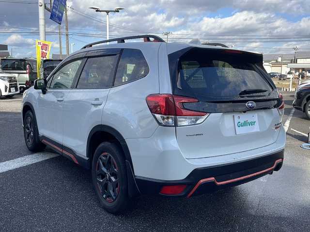 スバル フォレスター X－ブレイク 新潟県 2018(平30)年 5.5万km クリスタルホワイトP ワンオーナー/禁煙車/純正メモリーナビ/バック・サイドカメラ/シートヒーター/前席パワーシート/社外後席モニター/パワーバックドア/レーダークルーズコントロール/ステアリングヒーター/ルーフレール/オートマチックハイビーム/ドラレコ/ＥＴＣ/衝突軽減/フォグランプ/レーンキープアシスト/コーナーセンサー/純正17インチアルミホイール(225/60/R17)
