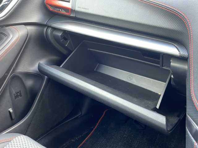 スバル フォレスター X－ブレイク 新潟県 2018(平30)年 5.5万km クリスタルホワイトP ワンオーナー/禁煙車/純正メモリーナビ/バック・サイドカメラ/シートヒーター/前席パワーシート/社外後席モニター/パワーバックドア/レーダークルーズコントロール/ステアリングヒーター/ルーフレール/オートマチックハイビーム/ドラレコ/ＥＴＣ/衝突軽減/フォグランプ/レーンキープアシスト/コーナーセンサー/純正17インチアルミホイール(225/60/R17)