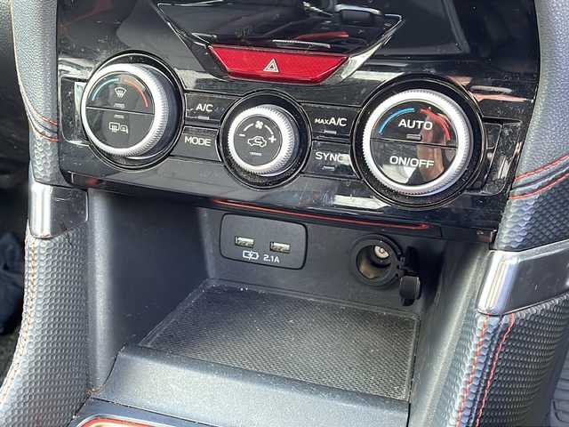 スバル フォレスター X－ブレイク 新潟県 2018(平30)年 5.5万km クリスタルホワイトP ワンオーナー/禁煙車/純正メモリーナビ/バック・サイドカメラ/シートヒーター/前席パワーシート/社外後席モニター/パワーバックドア/レーダークルーズコントロール/ステアリングヒーター/ルーフレール/オートマチックハイビーム/ドラレコ/ＥＴＣ/衝突軽減/フォグランプ/レーンキープアシスト/コーナーセンサー/純正17インチアルミホイール(225/60/R17)