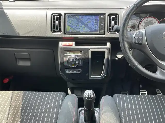 スズキ アルト ワークス 愛知県 2021(令3)年 0.8万km スチールシルバーM ワンオーナー/ターボ/5速MT/社外メモリナビ/（DVD/フルセグTV/Bluetooth/USB）/前席レカロセミバケットシート/横滑り防止機能/純正HIDヘッドライト/フォグランプ/純正15インチアルミホイール/スマートキー/保証書/取扱説明書