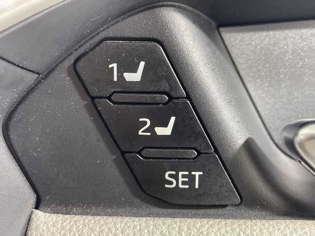 トヨタ ＲＡＶ４ G Zパッケージ 神奈川県 2020(令2)年 4.7万km ホワイトパールクリスタルシャイン トヨタセーフティセンス/社外9型ナビ/・BT/フルセグTV/SD/CD/DVD/HDMI/USB/バックカメラ/ムーンルーフ/デジタルインナーミラー/BSM/ライトグレー合皮シート/パワーシート(D)/シートヒーター(D/N)/メモリシート(D)/TRDエアロ(F/S/R)/TRDオーバーフェンダー/電動サイドブレーキ/オートブレーキホールド/ECO/SPORT/MYD/ROCK/SNOWモード/ダウンヒルアシストコントロール/ドライブレコーダー/ビルトインETC/パワーバックドア/スマートキー/プッシュスタートボタン/革巻きステアリング/ステアリングスイッチ/Autoライト/ステアリングヒーター/LEDヘッドライト/フォグランプ/電動格納ミラー/ウィンカーミラー/ルーフレール/純正アルミホイール/社外ドアバイザー/社外フロアマット