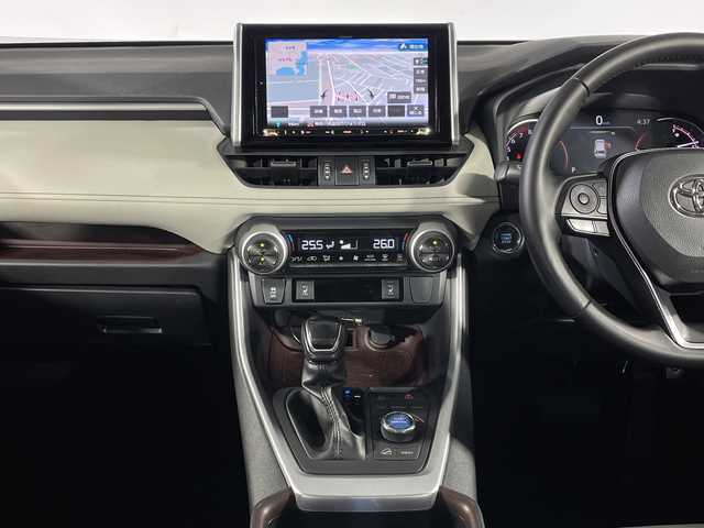 トヨタ ＲＡＶ４ G Zパッケージ 神奈川県 2020(令2)年 4.7万km ホワイトパールクリスタルシャイン トヨタセーフティセンス/TRDエアロ(F/S/R)/TRDオーバーフェンダー/社外9型ナビ/・BT/フルセグTV/SD/CD/DVD/HDMI/USB/バックカメラ/ムーンルーフ/デジタルインナーミラー/BSM/ライトグレー合皮シート/パワーシート(D)/シートヒーター(D/N)/メモリシート(D)/電動サイドブレーキ/オートブレーキホールド/ECO/SPORT/MYD/ROCK/SNOWモード/ダウンヒルアシストコントロール/ドライブレコーダー/ビルトインETC/パワーバックドア/スマートキー/プッシュスタートボタン/革巻きステアリング/ステアリングスイッチ/Autoライト/ステアリングヒーター/LEDヘッドライト/フォグランプ/電動格納ミラー/ウィンカーミラー/ルーフレール/純正アルミホイール/社外ドアバイザー/社外フロアマット