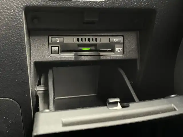 トヨタ アルファード S 大分県 2019(平31)年 8.4万km ブラック アルパイン9インチナビ/（フルセグ/Bluetooth/CD/DVD)/Toyota Safety Sense /・レーントレーシングアシスト/・パーキングサポートブレーキ/・プリクラッシュセーフティ/・オートハイビーム/アルパインフリップダウンモニター/バックカメラ/ドライブレコーダー/ビルトインETC/両側パワースライド/電動パーキングブレーキ/後部座席オットマン/ステアリングリモコン/革巻きステアリング/オートエアコン/純正18インチアルミホイール/保証書・取扱説明書/スペアキー