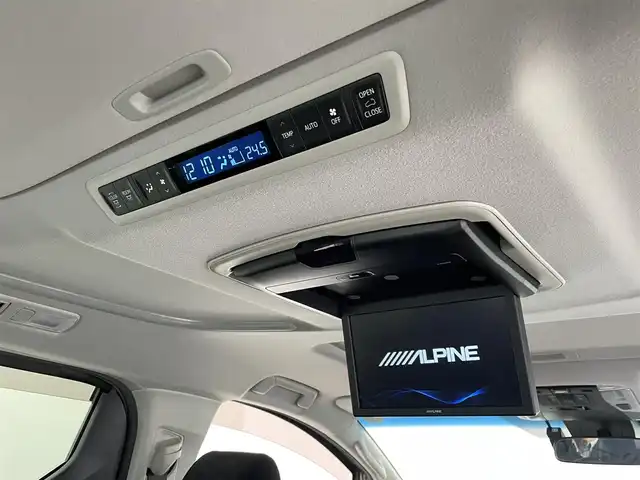 トヨタ アルファード S 大分県 2019(平31)年 8.4万km ブラック アルパイン9インチナビ/（フルセグ/Bluetooth/CD/DVD)/Toyota Safety Sense /・レーントレーシングアシスト/・パーキングサポートブレーキ/・プリクラッシュセーフティ/・オートハイビーム/アルパインフリップダウンモニター/バックカメラ/ドライブレコーダー/ビルトインETC/両側パワースライド/電動パーキングブレーキ/後部座席オットマン/ステアリングリモコン/革巻きステアリング/オートエアコン/純正18インチアルミホイール/保証書・取扱説明書/スペアキー