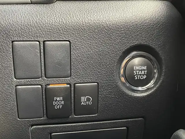 トヨタ アルファード S 大分県 2019(平31)年 8.4万km ブラック アルパイン9インチナビ/（フルセグ/Bluetooth/CD/DVD)/Toyota Safety Sense /・レーントレーシングアシスト/・パーキングサポートブレーキ/・プリクラッシュセーフティ/・オートハイビーム/アルパインフリップダウンモニター/バックカメラ/ドライブレコーダー/ビルトインETC/両側パワースライド/電動パーキングブレーキ/後部座席オットマン/ステアリングリモコン/革巻きステアリング/オートエアコン/純正18インチアルミホイール/保証書・取扱説明書/スペアキー