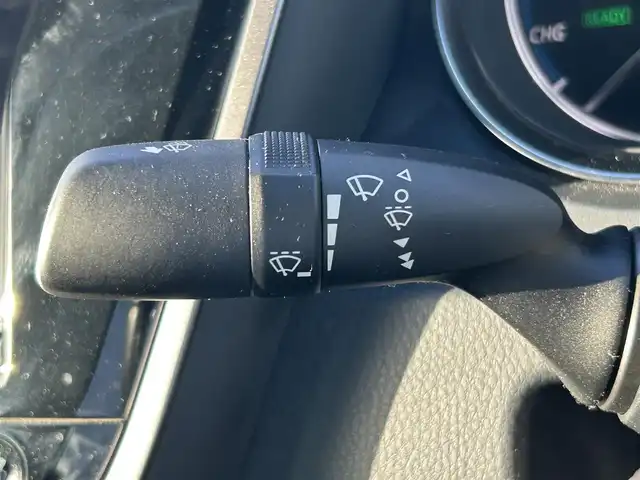 トヨタ カムリ G 岡山県 2018(平30)年 7.3万km プラチナホワイトパールマイカ 登録時走行距離 72287km/ワンオーナー/禁煙車/純正9インチナビ(NSZT-Y66T)/　(CD/DVD/フルセグTV/Bluetooth)/バックカメラ/クルーズコントロール(追従走行あり)/衝突被害軽減システム(PCS)/車線逸脱警報（LDA）/後側方車両検知警報(BSM)/ビルトインETC2.0/D席パワーシート/革巻きステアリング/ステアリングスイッチ/純正LEDヘッドライト/フォグライト/オートライト/プッシュスタート/スマートキー/MTモード付きAT/アイドリングストップ/純正アルミホイール 17インチ/ドアバイザー/電動格納ミラー/純正フロアマット/横滑防止装置/盗難防止装置/取扱説明書/新車時整備手帳（保証書）