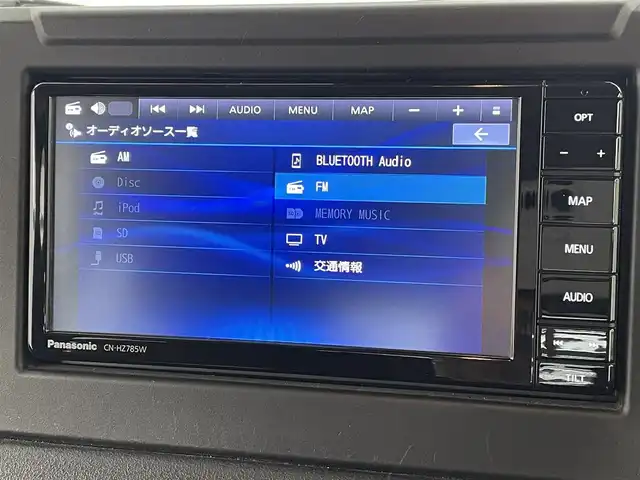 スズキ ジムニー XL 埼玉県 2023(令5)年 1.5万km ジャングルグリーン 純正ナビ　シートヒーター　バックカメラ　ＥＴＣ２．０　ドライブレコーダー　ミラーヒーター　ダウンヒルアシスト　背面タイヤ　フルセグＴＶ　スマートキー　純正フロアマット　Ｂｌｕｅｔｏｏｔｈ　衝突被害軽減　