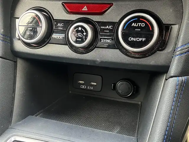 スバル ＸＶ ハイブリッド アドバンス 道南・函館 2018(平30)年 5.5万km クリスタルホワイトP /純正ナビ//フルセグＴＶ//ドライブレコーダー//バックカメラ//ブラインドスポットモニター//クルーズコントロール//レーンキープアシスト//ステアリング連動ヘッドライト//先行車発進通知//衝突軽減ブレーキ//コーナーセンサー//パワーシート//ハーフレザーシート//パドルシフト//ルーフレール//フロアマット//ＥＴＣ//プッシュスタート//スペアキー