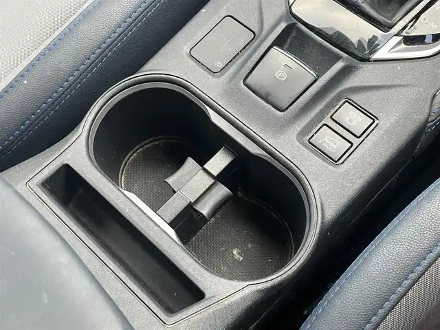 スバル ＸＶ ハイブリッド アドバンス 道南・函館 2018(平30)年 5.5万km クリスタルホワイトP /純正ナビ//フルセグＴＶ//ドライブレコーダー//バックカメラ//ブラインドスポットモニター//クルーズコントロール//レーンキープアシスト//ステアリング連動ヘッドライト//先行車発進通知//衝突軽減ブレーキ//コーナーセンサー//パワーシート//ハーフレザーシート//パドルシフト//ルーフレール//フロアマット//ＥＴＣ//プッシュスタート//スペアキー