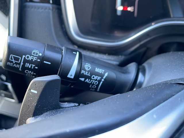 ホンダ ＣＲ－Ｖ EX・マスターピース 秋田県 2020(令2)年 8.8万km プラチナホワイトパール 純正ナビ/・フルセグテレビ/・ＣＤ、ＤＶＤ、ＳＤ/・ＢＴ/・ＵＳＢ/・ラジオ/サンルーフ/前席パワーシート/前席シートヒーター/運転席シートメモリー/電動リアゲート/電動格納ミラー/ステアリングスイッチ/パドルシフト/純正フロアマット/ＥＴＣ2.0/車線逸脱警報装置/横滑り防止装置/衝突軽減装置