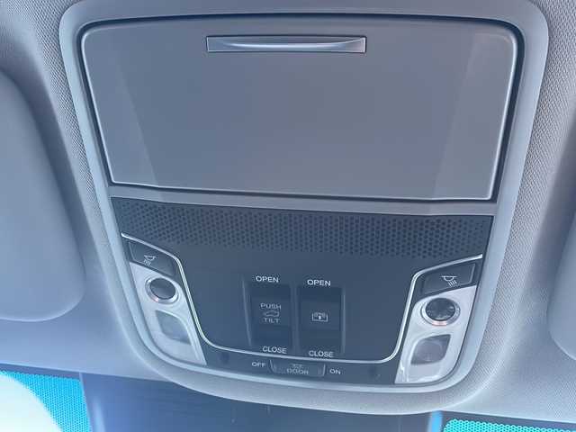 ホンダ ＣＲ－Ｖ EX・マスターピース 秋田県 2020(令2)年 8.8万km プラチナホワイトパール 純正ナビ/・フルセグテレビ/・ＣＤ、ＤＶＤ、ＳＤ/・ＢＴ/・ＵＳＢ/・ラジオ/サンルーフ/前席パワーシート/前席シートヒーター/運転席シートメモリー/電動リアゲート/電動格納ミラー/ステアリングスイッチ/パドルシフト/純正フロアマット/ＥＴＣ2.0/車線逸脱警報装置/横滑り防止装置/衝突軽減装置