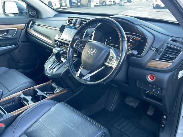 ホンダ ＣＲ－Ｖ EX・マスターピース 秋田県 2020(令2)年 8.8万km プラチナホワイトパール 純正ナビ/・フルセグテレビ/・ＣＤ、ＤＶＤ、ＳＤ/・ＢＴ/・ＵＳＢ/・ラジオ/サンルーフ/前席パワーシート/前席シートヒーター/運転席シートメモリー/電動リアゲート/電動格納ミラー/ステアリングスイッチ/パドルシフト/純正フロアマット/ＥＴＣ2.0/車線逸脱警報装置/横滑り防止装置/衝突軽減装置