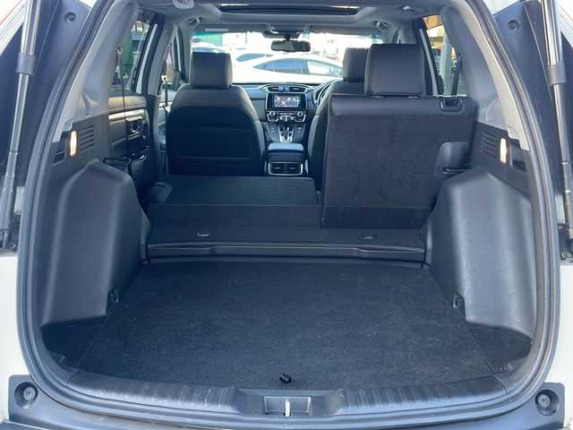 ホンダ ＣＲ－Ｖ EX・マスターピース 秋田県 2020(令2)年 8.8万km プラチナホワイトパール 純正ナビ/・フルセグテレビ/・ＣＤ、ＤＶＤ、ＳＤ/・ＢＴ/・ＵＳＢ/・ラジオ/サンルーフ/前席パワーシート/前席シートヒーター/運転席シートメモリー/電動リアゲート/電動格納ミラー/ステアリングスイッチ/パドルシフト/純正フロアマット/ＥＴＣ2.0/車線逸脱警報装置/横滑り防止装置/衝突軽減装置