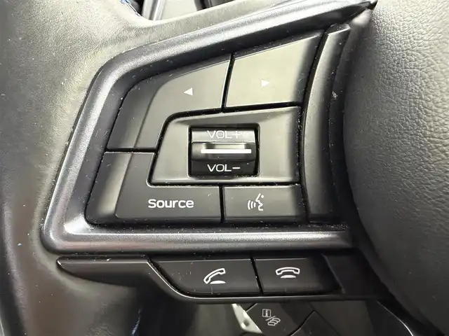 スバル レヴォーグ 1．8GT－H EX 愛知県 2023(令5)年 4.4万km セラミックホワイト アイサイト/・プリクラッシュブレーキ/・AT誤発進抑制機能/・全車速追従機能付きクルーズコントロール/・車線逸脱警報機能/・先行車発進お知らせ/デジタルインナーミラー/純正ナビ/・フルセグTV/・Bluetooth/・USB/・iPod/・AUX/純正フロアマット/純正18インチアルミホイール/シートヒーター/パワーバックドア/リアコーナーセンサー/LEDヘッドライト/オートライト/プッシュスタート/バック/サイドカメラ/ETC/スマートキー