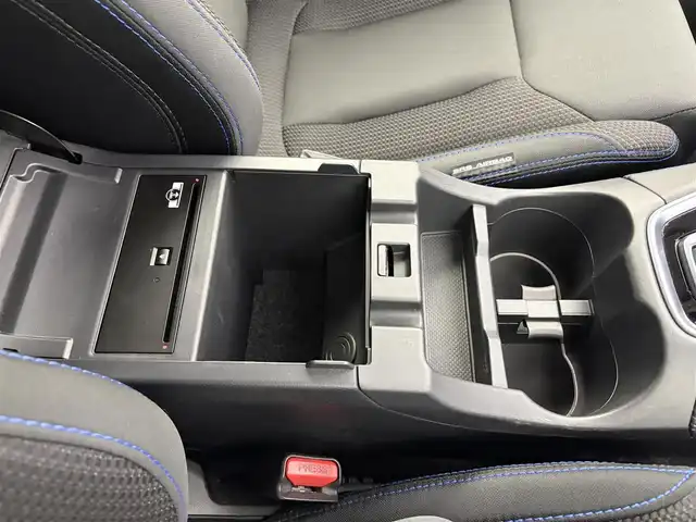 スバル レヴォーグ 1．8GT－H EX 愛知県 2023(令5)年 4.4万km セラミックホワイト アイサイト/・プリクラッシュブレーキ/・AT誤発進抑制機能/・全車速追従機能付きクルーズコントロール/・車線逸脱警報機能/・先行車発進お知らせ/デジタルインナーミラー/純正ナビ/・フルセグTV/・Bluetooth/・USB/・iPod/・AUX/純正フロアマット/純正18インチアルミホイール/シートヒーター/パワーバックドア/リアコーナーセンサー/LEDヘッドライト/オートライト/プッシュスタート/バック/サイドカメラ/ETC/スマートキー