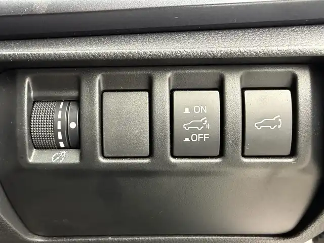 スバル レヴォーグ 1．8GT－H EX 愛知県 2023(令5)年 4.4万km セラミックホワイト アイサイト/・プリクラッシュブレーキ/・AT誤発進抑制機能/・全車速追従機能付きクルーズコントロール/・車線逸脱警報機能/・先行車発進お知らせ/デジタルインナーミラー/純正ナビ/・フルセグTV/・Bluetooth/・USB/・iPod/・AUX/純正フロアマット/純正18インチアルミホイール/シートヒーター/パワーバックドア/リアコーナーセンサー/LEDヘッドライト/オートライト/プッシュスタート/バック/サイドカメラ/ETC/スマートキー